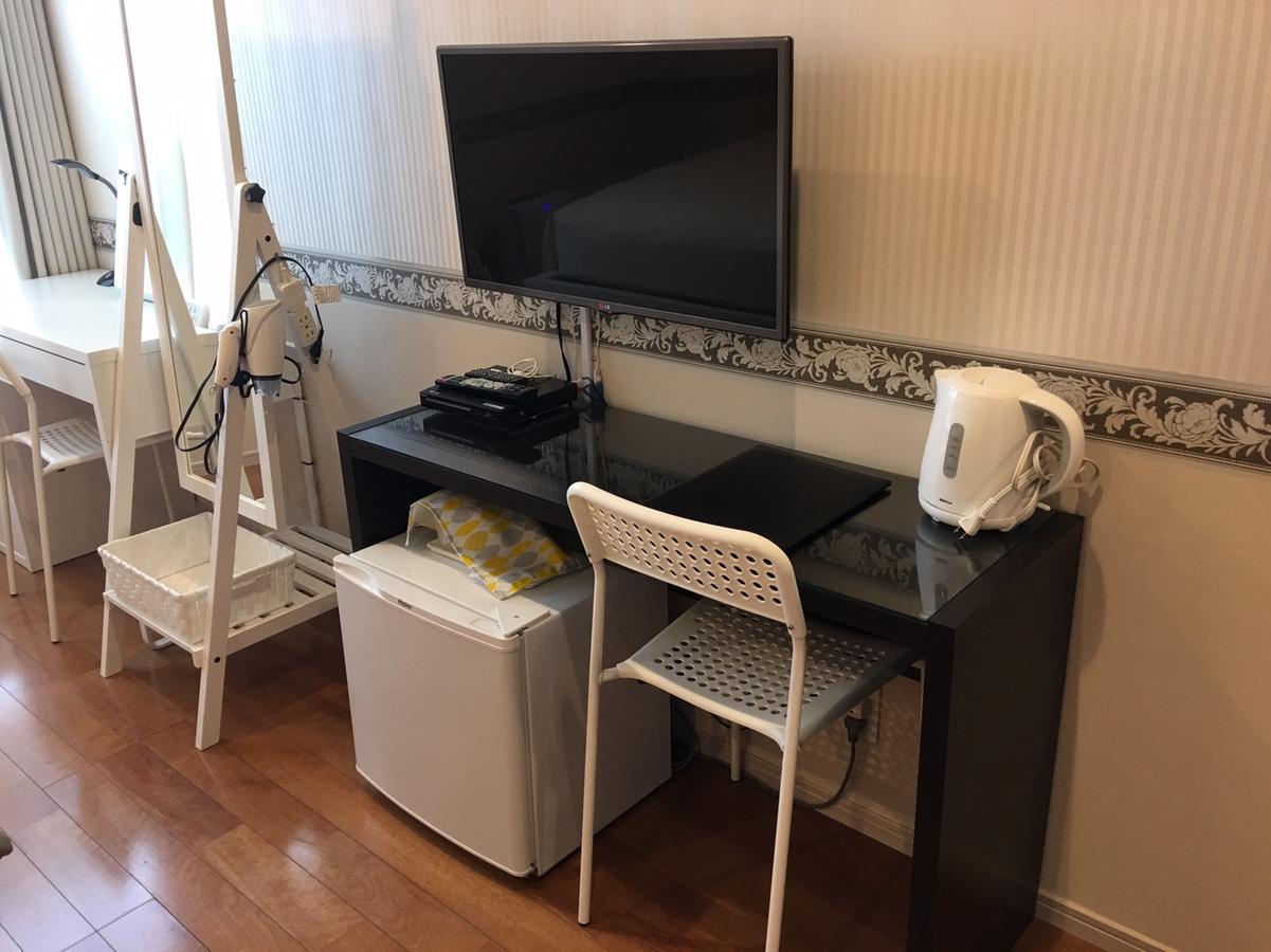 Business Hotel La Firenze Токио Екстериор снимка